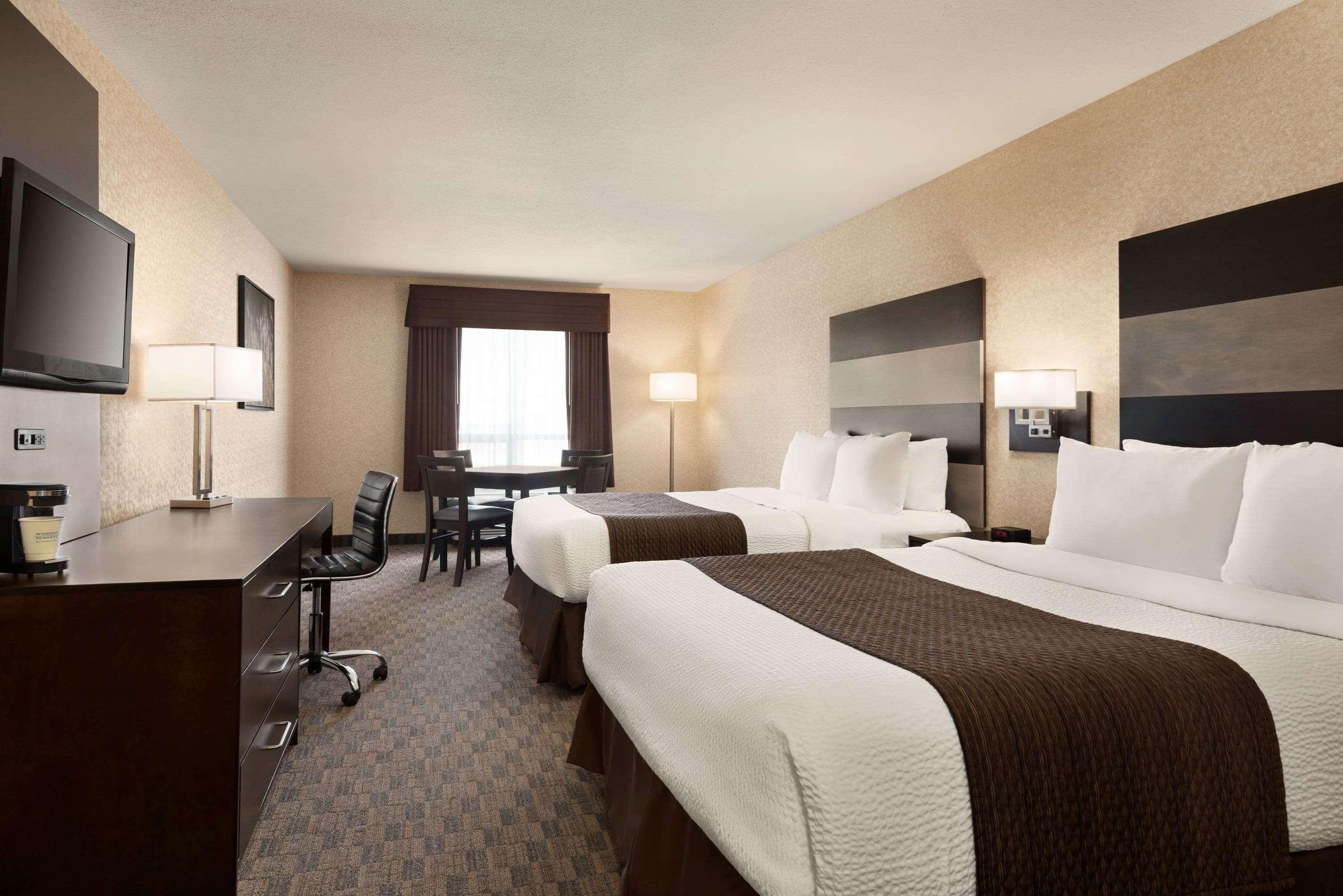 Days Inn By Wyndham Saskatoon Eksteriør billede