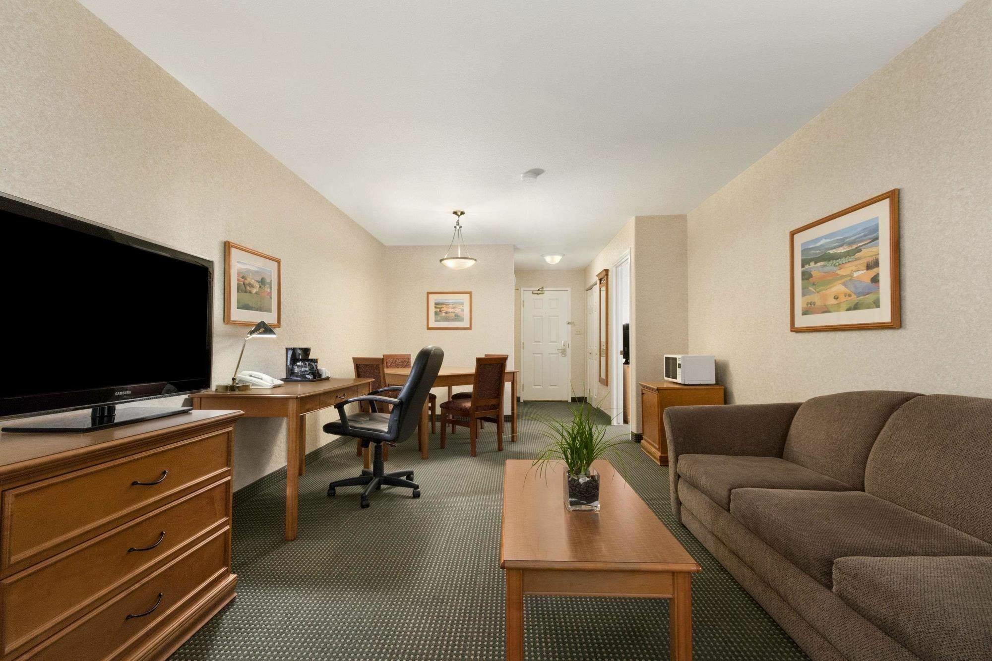 Days Inn By Wyndham Saskatoon Eksteriør billede